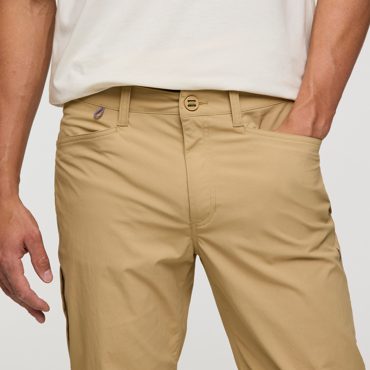 1200x1200png-S25MCorajeTechPantKhaki_08.png
