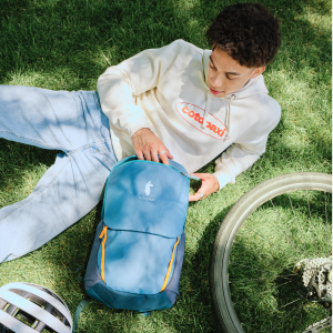 Retro Pullover Hoodie – Men’s